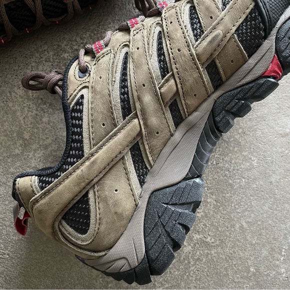 Merrell Moab 2 Vent Waterproof CT Women’s Tan and Black Hiking Shoes in Boulder - Picture 6 of 13